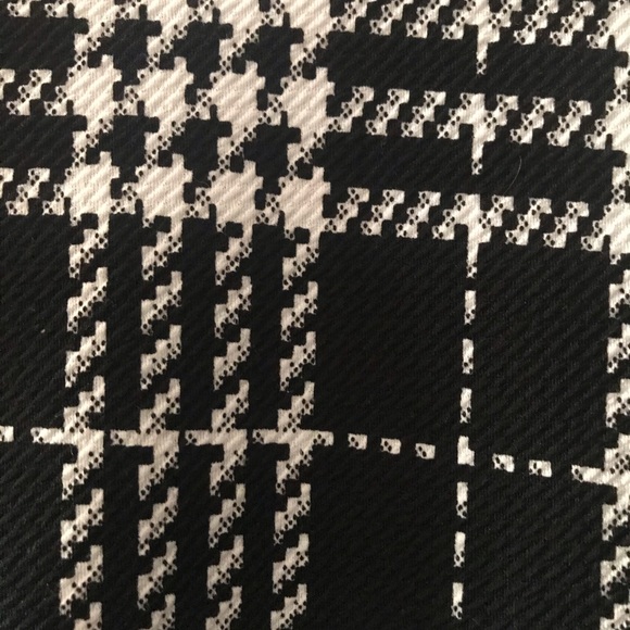 Short Sleeve Top - Picture 3 of 5